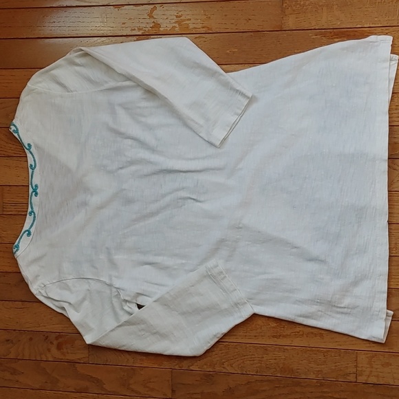 ♦️3 for $15 White Cotton Embroidered Casual Top - Picture 2 of 14